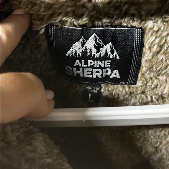 Alpine Sherpa - Picture 2 of 3